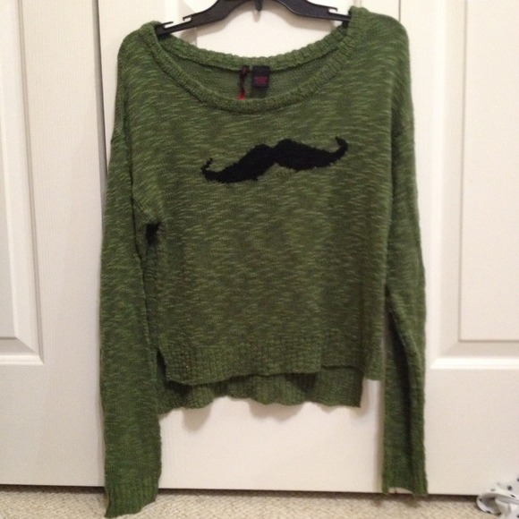 oversized green sweater 🍂