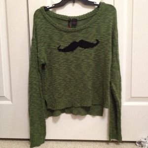 oversized green sweater 🍂