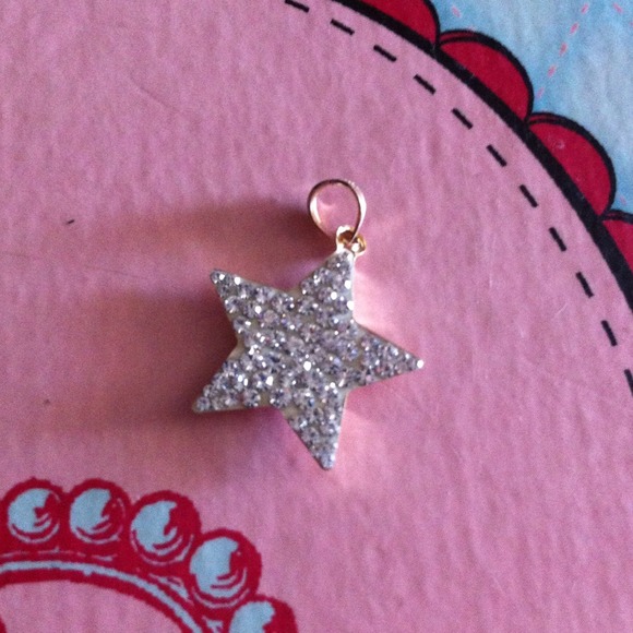 Gold .925 stamped star pendant ⭐️⭐️⭐️⭐️