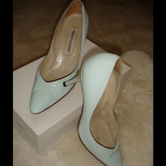 Manolo Blahnik Shoes - Manolo Blahnik Baby Blue Pump