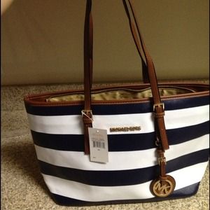 Michael Kors tote! BUNDLE!