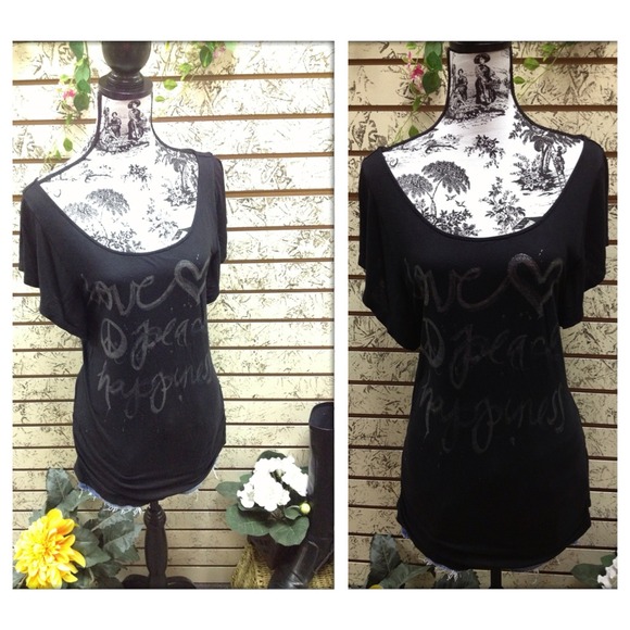 Off-Shoulder Tee