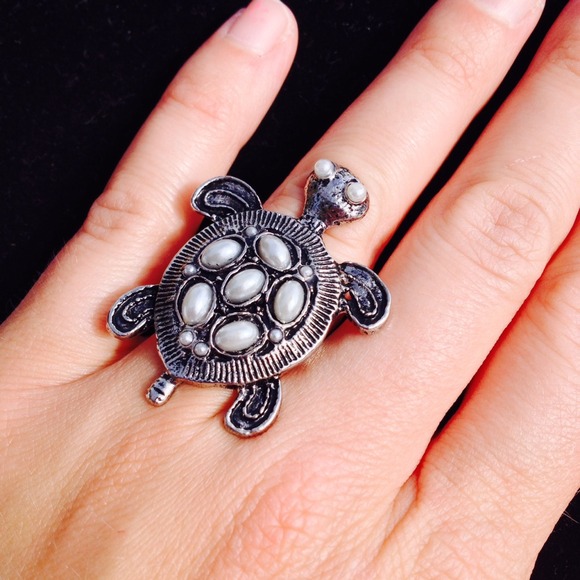 Turtle ring. BOGO FREE - Picture 1 of 1