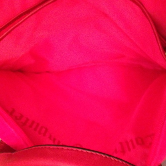 Extra pics of inside Juicy laptop bag