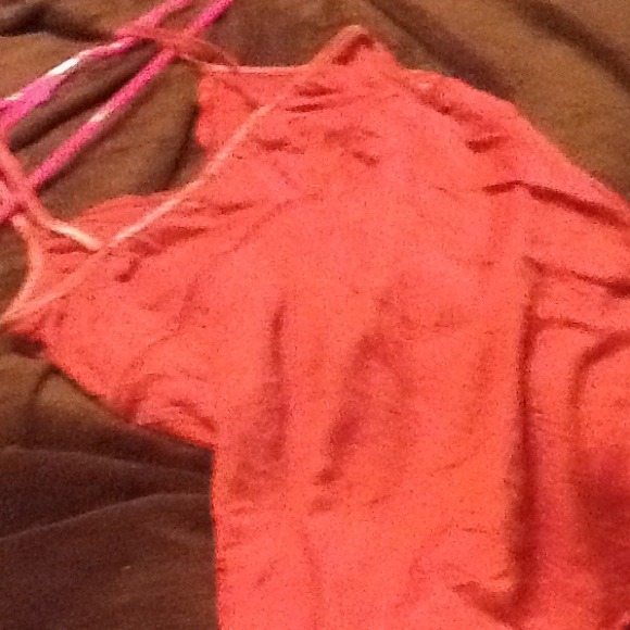 Strapped blouse - Picture 3 of 4