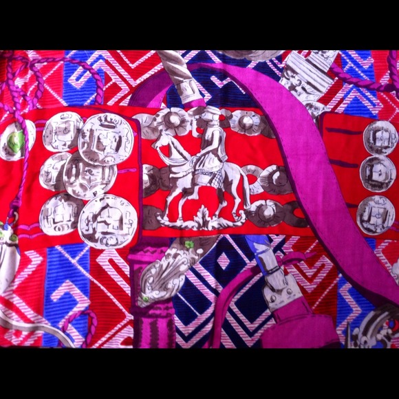 Hermes authentic cashmere scarf/shawl - Picture 3 of 4