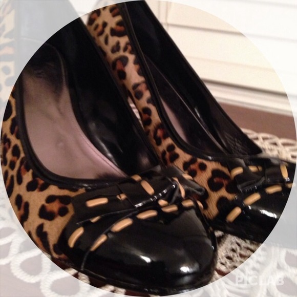 Alfani Shoes - SOLD to jt6972 Bowed Alfani Pumps NWOT