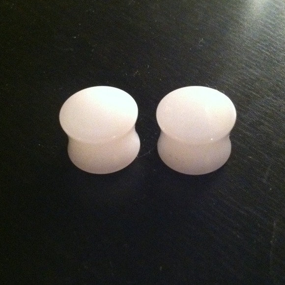7/16 white acrylic flared plugs