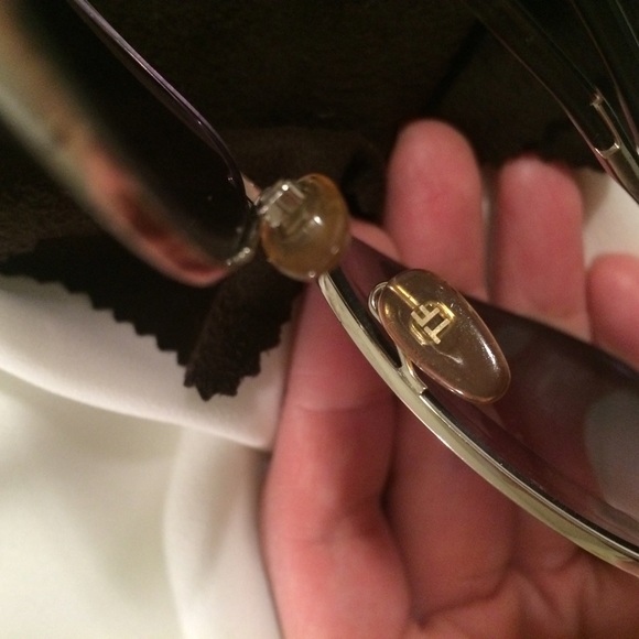SALE! Tom Ford aviator sunglasses! - Picture 2 of 4