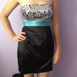 Strapless dress