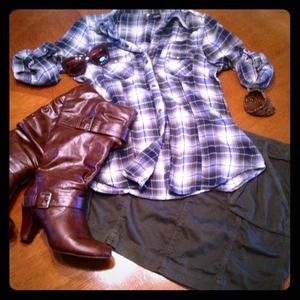 Old Navy army green skirt with pockets