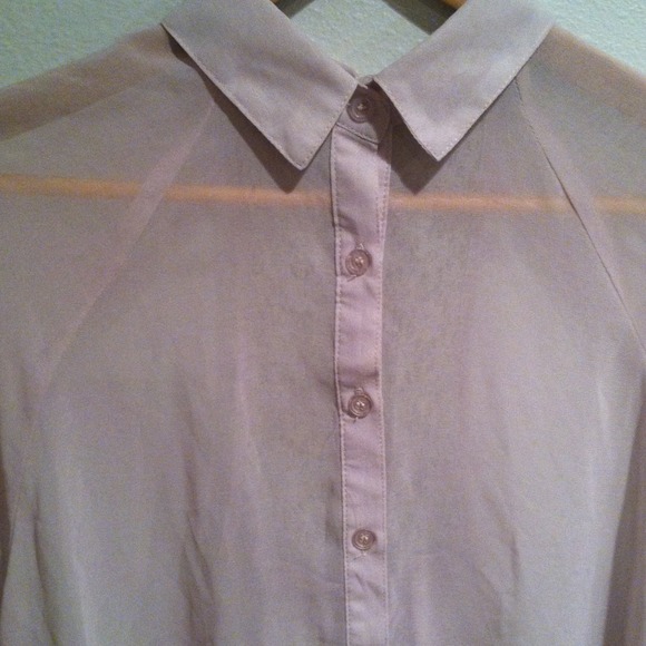 Off-white Back Cut Out Lace Design Collared Blouse - Picture 3 of 4