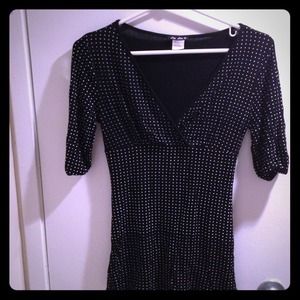 Flattering Black & White V Neck Top
