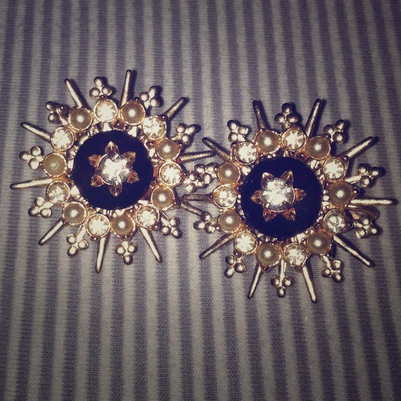 Jewelry - 🎄Vintage Starburst Rhinestone Clip On Earrings
