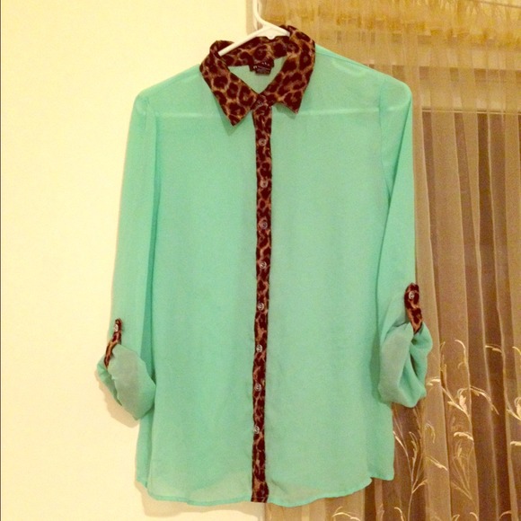 Mint & cheetah top 😍