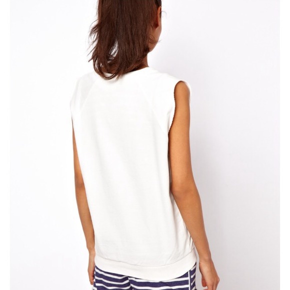 Reduced! White sleeveless sweatshirt with raw edge - Picture 2 of 2
