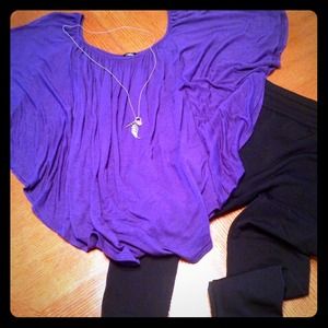 Flowey purple top