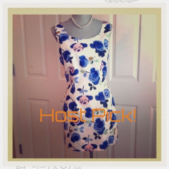🎉2X HOST PICK🎉 🌹Guess rose print dress🌹