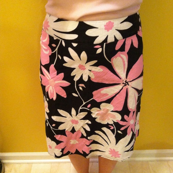 Black & pink skirt