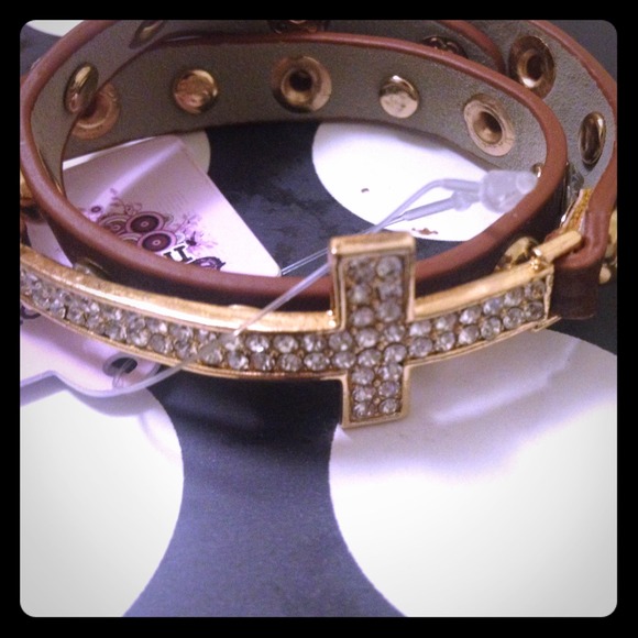 Brown leather cross crystals Bracelet