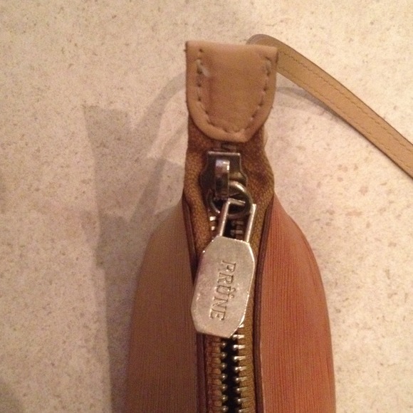 Handbag - Picture 2 of 4