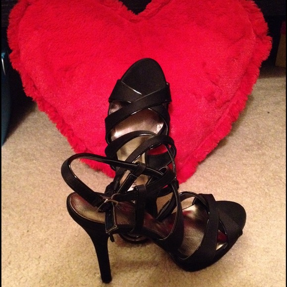 🚫threw away🚫Black open toe heels