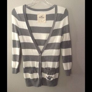 🆕GRAY STRIPED HOLLISTER CARDIGAN 💕