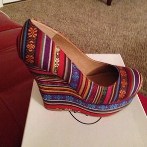 REDUCED! Steve Madden Bright multi Wedges