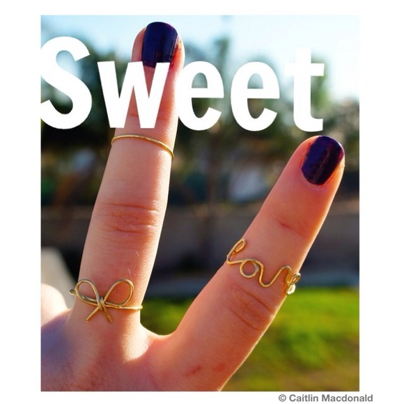 3 delicate rings