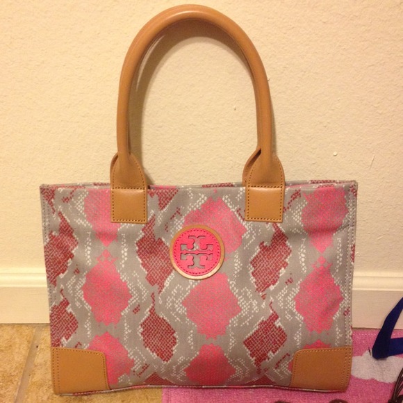 REDUCED! Tory burch hand/shoulder bag
