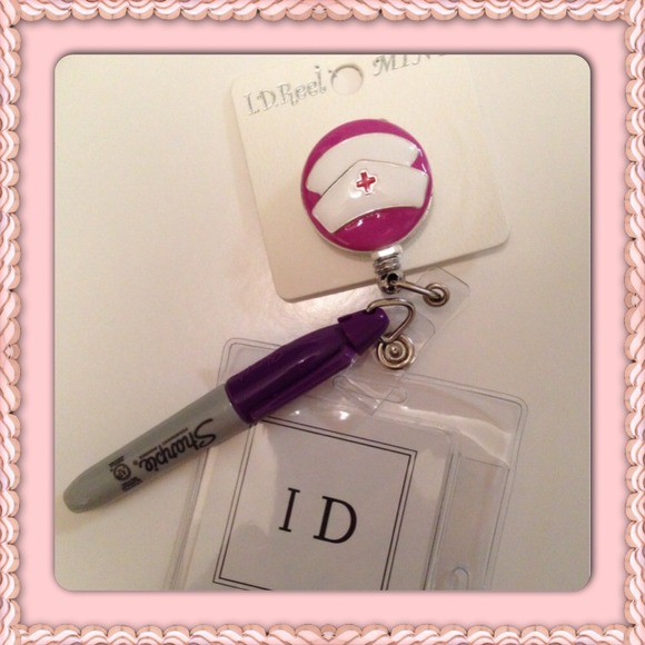 Nurse Retractable ID Clip & sharpie mini