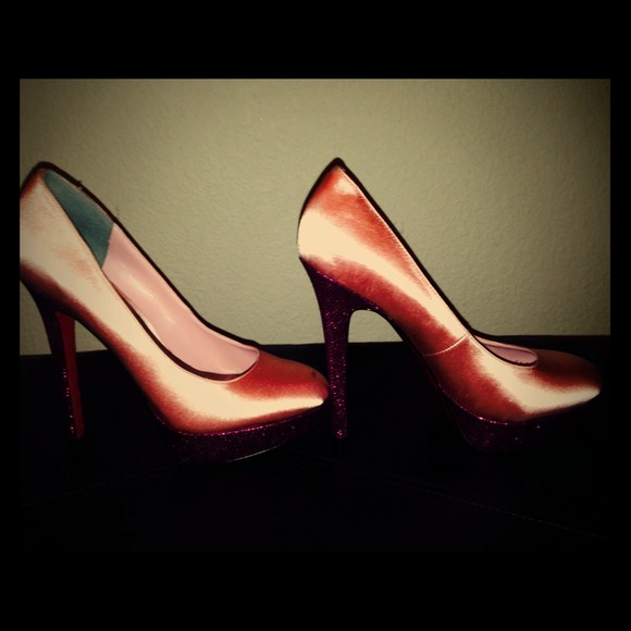 Paris Hilton Pink Satin Pumps size 6
