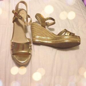Sz 8.5 Kelsi Dagger gold leather wedges! Worn once