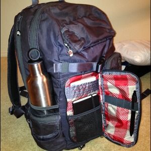 LuLuLemon athletica "cruiser" bag black