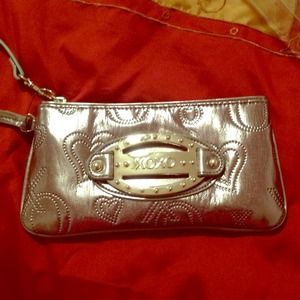 XOXO clutch