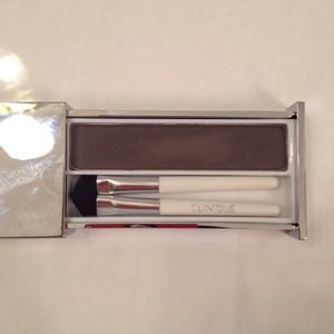 CLINIQUE Eyebrow shaper