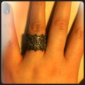 Woven detailed silver ring