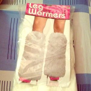 💔SOLD💔Rave Diva White Fuzzy Legwarmers