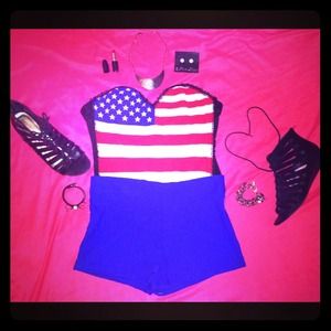 ❤️ Bundle deal-flag bustier/ Kardashian top
