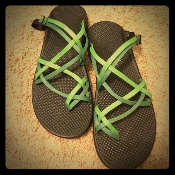 Double strap green Chaco size Women's 10