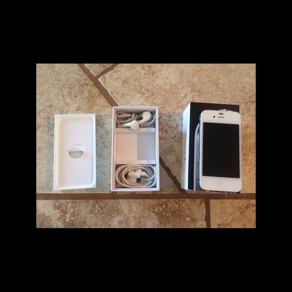 SOLD-Used iPhone 4 8GB (AT&T) in original box!