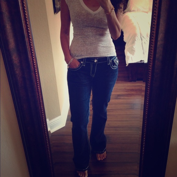 LA Idol jeans with white stitching. Perfect!!!
