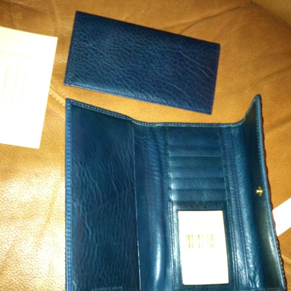Dooney & Bourke Wallet ** SOLD** - Picture 4 of 4