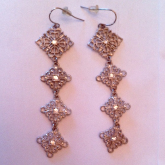 Fall fashion must have bold Dangling earrings