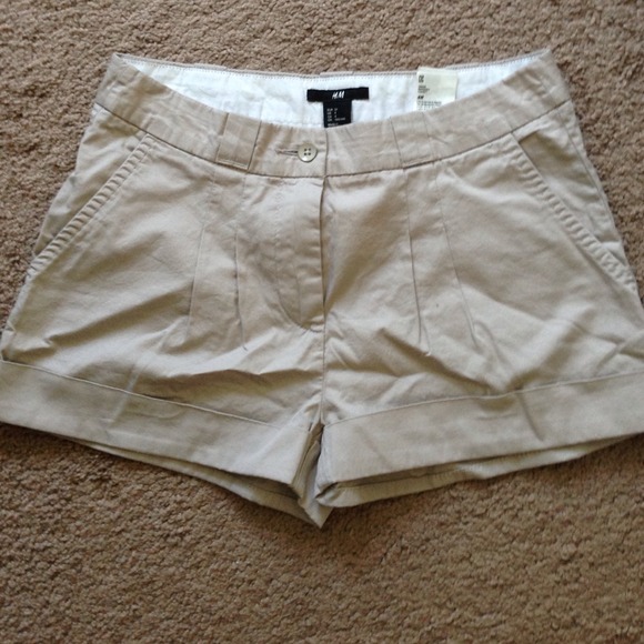 Khaki short