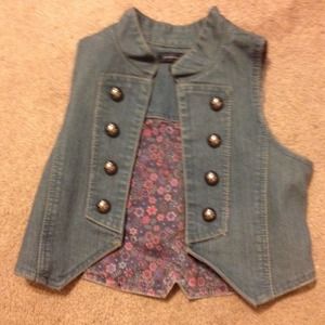Girls vest