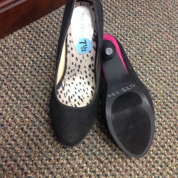 black & pink Steve Madden heels - Picture 3 of 3