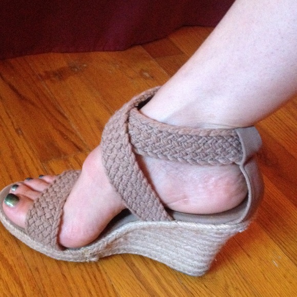 Cute sandals worn few times in good condition
