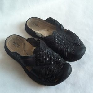 🎀 RESERVED FOR PETERSK Huarache Sandals. SZ 7