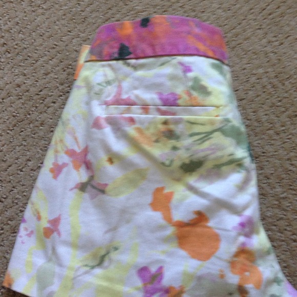 Lightly worn - Picture 2 of 2